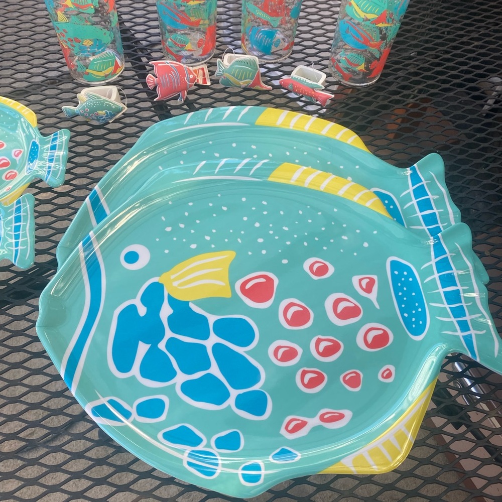 Living Quarters Patio / Pool / Backyard Melamine Plates & Glasses